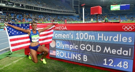La hurdleuse américaine Brianna Rollins à l'issue de son sacre olympique à Rio, le 17 août 2016 