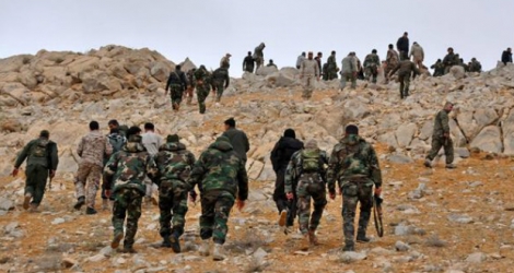 Selon un expert militaire syrien, il faut au moins de 15.000 combattants pour lever le siège de la ville de Deir Ezzor.