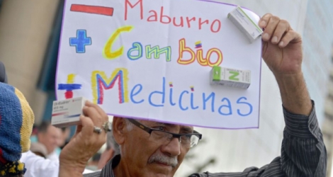 Les médecins et le personnel de santé manifestent à Caracas, au Vénézuela, le 22 mai 2017.