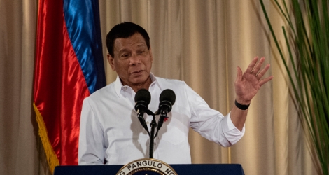 Le président Rodrigo Duterte dans le sud de l'archipel et de la rejeter.