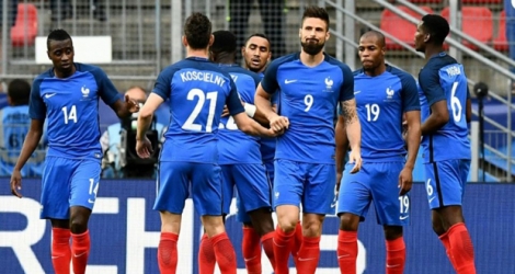 L'équipe de France, portée par un grand Olivier Giroud (N.9), a dominé le Paraguay en amical au Roazhon Park, le 52 juin 2017 