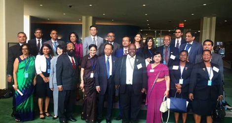 La délégation mauricienne au siège de l’ONU. (Crédit photo : Paula Naughton.)
