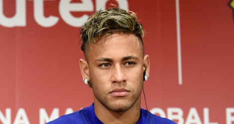 Un dirigeant du FC Barcelone a assuré mardi que Neymar resterait «à 200%» au club catalan.