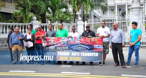Les membres de la CTSP, brandissant des pancartes dans les rues de la capitale en ce mercredi 19 juillet.