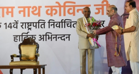 Le dalit Ram Nath Kovind (g), vainqueur de l'élection présidentielle en Inde, à New Delhi le 20 juillet 2017.