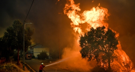 Le principal incendie, qui s'est déclaré mercredi soir dans la région d'Abrantes.