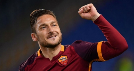 L'ancien capitaine de la Roma préfère se consacrer pour l'instant à son club et à sa famille.