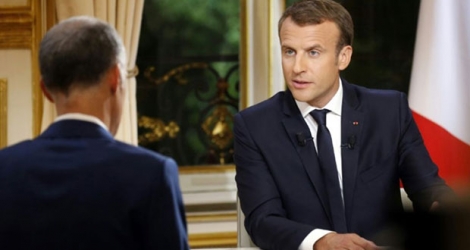 Le président Emmanuel Macron lors de son interview télévisée, le 15 octobre 2017 à l'Elysée, à Paris