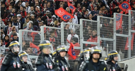 Les supporters du PSG au stade Vélodrome, le 5 avril 2015.