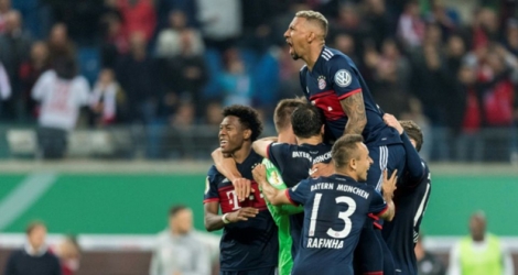 La joie des joueurs du Bayern après leur victoire en Coupe d'Allemagne face à Leipzig après les tirs au but, le 25 octobre 2017 à Leipzig.