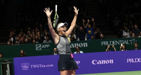 La Danoise Caroline Wozniacki remporte le Masters féminin en battant l'Américaine Venus Williams en finale, le 29 octobre 2017 à Singapour