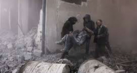 Au moins 17 civils ont été tués samedi en Syrie dans de nouveaux raids aériens du régime.