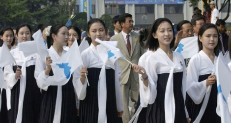 Les pom-pom girls nord-coréennes, dont Ri Sol-Ju, la future épouse du chef de l'Etat, lors des Championnats asiatiques d'athlétisme de 2005, à Incheon.