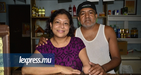 Malgré leur handicap, Maria et Ravi croquet la vie à pleines dents.