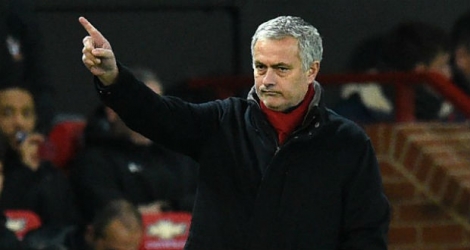 L'entraîneur José Mourinho a prolongé son contrat avec Manchester United jusqu'en 2020.