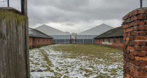  Des baraques du camp d'extermination nazi d'Auschwitz en Pologne photographiées le 2 décembre 2016