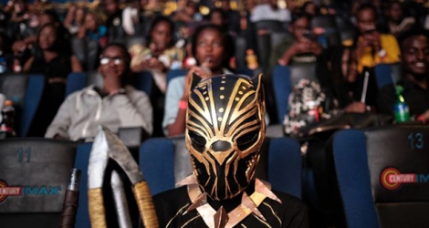 Black Panther suscite l'enthousiasme des spectateurs.
