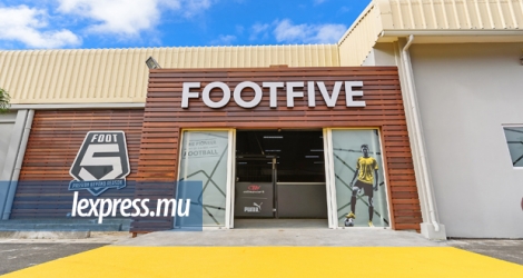 Flacq a désormais son FootFive, au Shopping Mall.