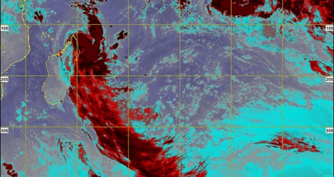  Le  centre de la dépression tropicale passera à environ 230 km au Sud-Ouest du Morne ce mardi 24 avril.
