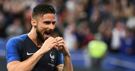 L'attaquant français Olivier Giroud ouvre la marque lors du match de préparation au Mondial face à l'Eire le 28 mai 2018 au Stade de France
