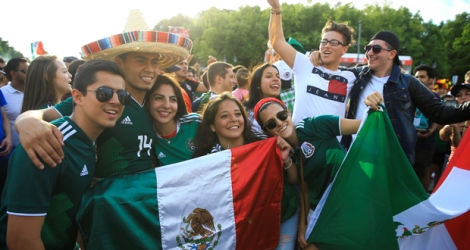 Des milliers de supporters mexicains ont bruyamment fêté dans les rues de Mexico dimanche l’exploit (1-0) de leur équipe face aux Allemands, tenants du titre, au Mondial-2018 de Russie.