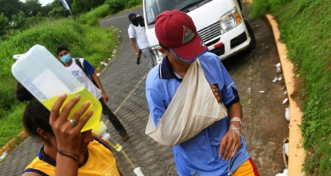 Un blessé après des heurts entre étudiants et policiers dans la zone de l'Université nationale autonome du Nicaragua (UNAN), le 23 juin 2018 à Managua