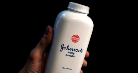 La poudre pour bébé de Johnson & Johnson serait cancérigène, selon les plaignantes.