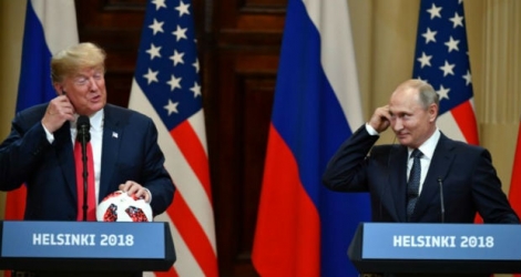 Donald Trump et Vladimir Poutine donnent une conférence de presse à l'issue de leurs pourparlers à Helsinki.