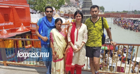 Vinesh Chintaram avec sa famille lors d’un voyage en Inde.
