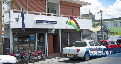 La police de Vallée-Pitot a ouvert une enquête après qu’un sexagénaire a été retrouvé dans la région tôt ce mercredi 18 juillet.