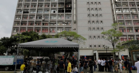 L'hôpital du Nouveau Taipei où un incendie s'est déclaré au 7e étage tuant 9 personnes, le 13 août 2018 à Taïwan.