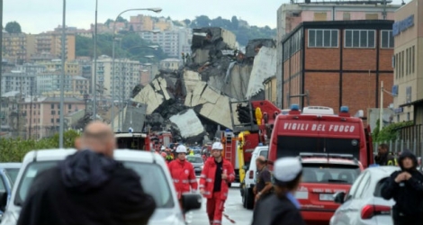Une portin d'un viaduc qui s'est écroulé à Gênes, dans le nord de l'Italie, le 14 août 2018.