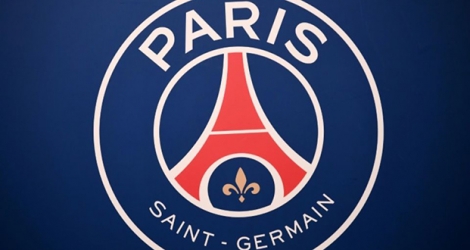 Logo du Paris-SG lors d'une conférence de presse au Parc des Princes.