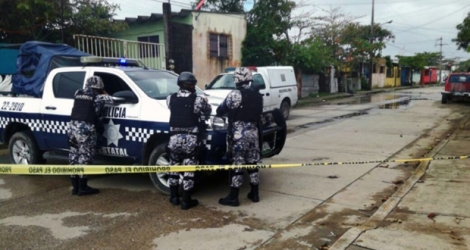 Intervention de la police à Coatzacoalcos dans l'état de Veracruz lors de violences précédentes, le 15 février 2018