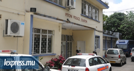 La police de Piton a été alertée et les malfrats sont recherchés.