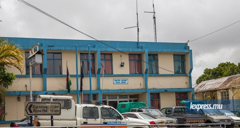 La quarantaine de policiers affectés à la CID de Quartier-Militaire seront transférés à la CID de Moka.