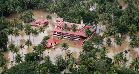 Pas moins de 350 personnes ont trouvé la mort lors de cette mousson qui a aussi fait 300 000 sinistrés.