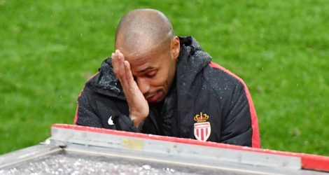L'entraîneur de Monaco Thierry Henry lors du match de Ligue 1 perdu à Reims, le 3 novembre 2018.