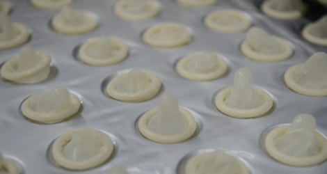 Une usine de préservatifs à Xapuri, au Brésil, le 7 octobre 2014 .