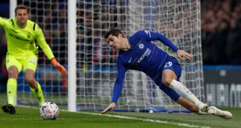 L'attaquant espagnol de Chelsea, Alvaro Morata (d), lors d'un match de la Coupe d'Angleterre face à Nottingham Forest, le 5 janvier 2019.