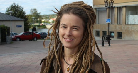 Amanda Lind, 38 ans, secrétaire du parti des Verts et membre du conseil municipal de Härnösand, a été nommée le 21 janvier. 