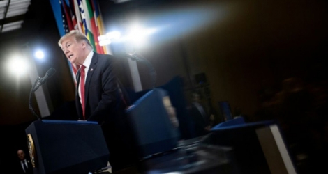 Le président des Etats-Unis Donald Trump fait un discours en clôture d'une réunion des ministres des Affaires étrangères des pays membres de la coalition internationale antijihadistes, le 6 février 2019 à Washington.