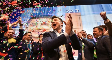 Volodymyr Zelensky célèbre son élection à la présidence de l'Ukraine, à Kiev le 21 avril 2019.