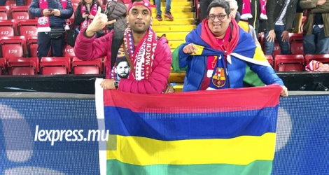 Shehzaad Varsally et Yuvan Sooroojebally ont fait des pieds et des mains pour voir Liverpool-Barcelone, dans l'antre des Reds, le mythique stade d'Anfield, mardi.