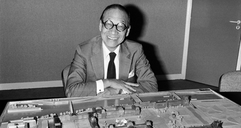 L'architecte sino-américain Ieoh Ming Pei, concepteur de nombreux édifices marquants, de la pyramide du Louvre à la Banque de Chine à Hong Kong, est mort à 102 ans.