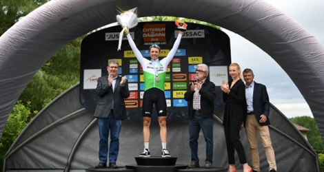Le Norvégien Edvald Boasson Hagen remporte la première étape du Critérium du Dauphiné le 9 juin 2019.