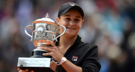 L'Australienne Ashleigh Barty remporte son premier titre en Grand Chelem à Roland-Garros le 8 juin 2019.