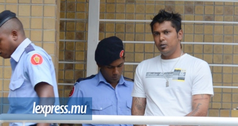Naseerudin Tengur avait été condamné à 40 ans de prison pour le viol et meurtre de sa tante, avec deux amis.