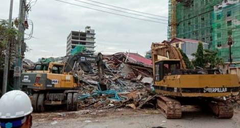 Trois morts et des dizaines de disparus dans l'effondrement d'un immeuble à Sihanoukville, au Cambodge.