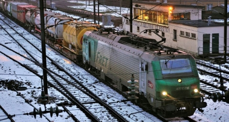 Un train de Fret SNCF le 7 mars 2012 à Sequedin (Nord).